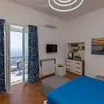Salvo's House 4* פורורה