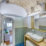 מלון דירות Salvo's House 4*